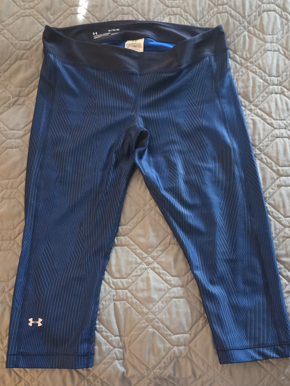 Under Armour Navy Blue Womens' Capri Leggings with Pinstripe Detail